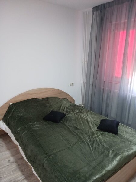 Obor, 2 camere langa metrou si parc,